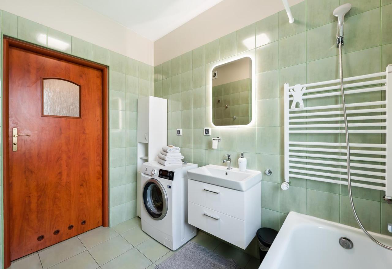 Ursus Pleasant Apartment Varsavia Esterno foto