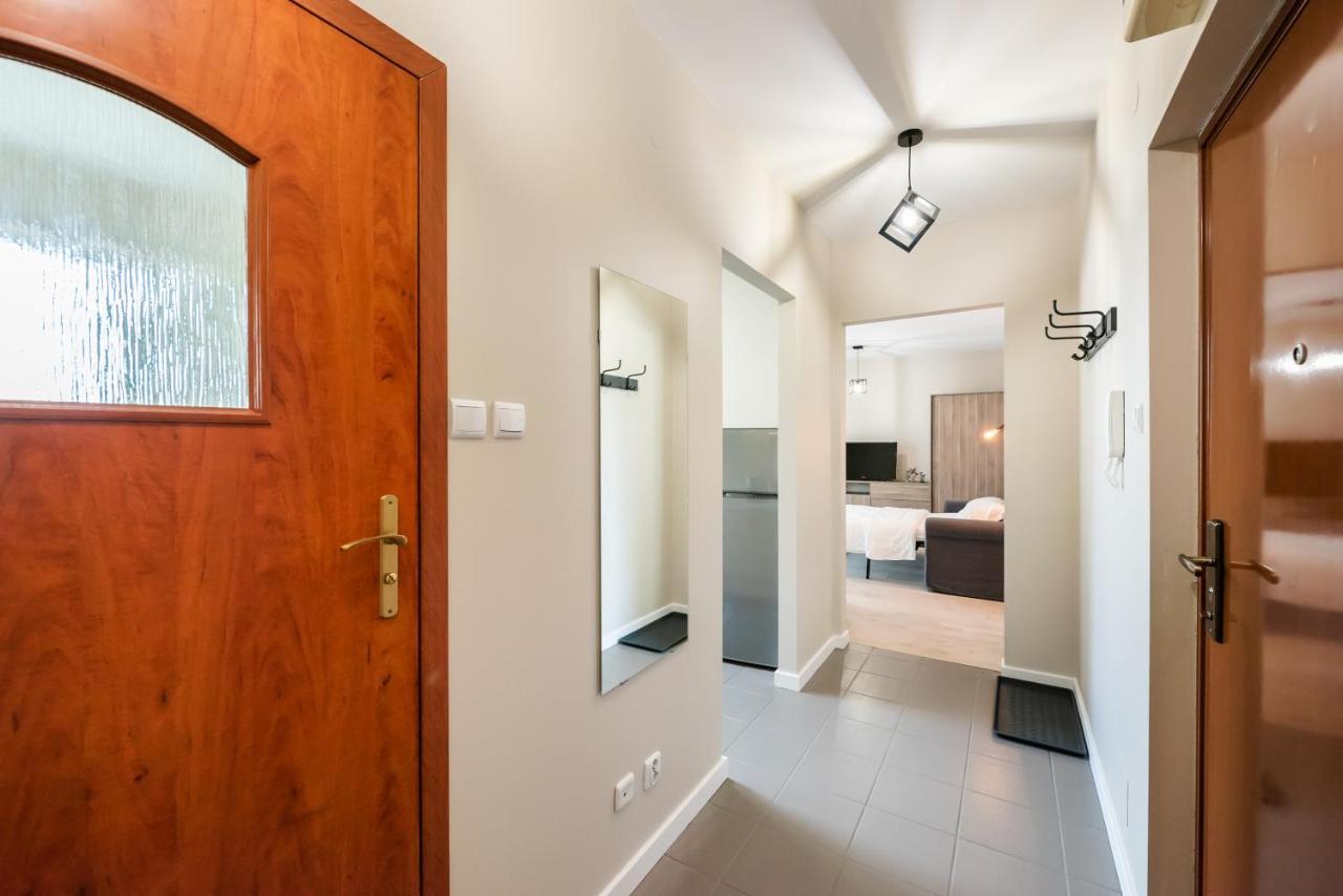 Ursus Pleasant Apartment Varsavia Esterno foto